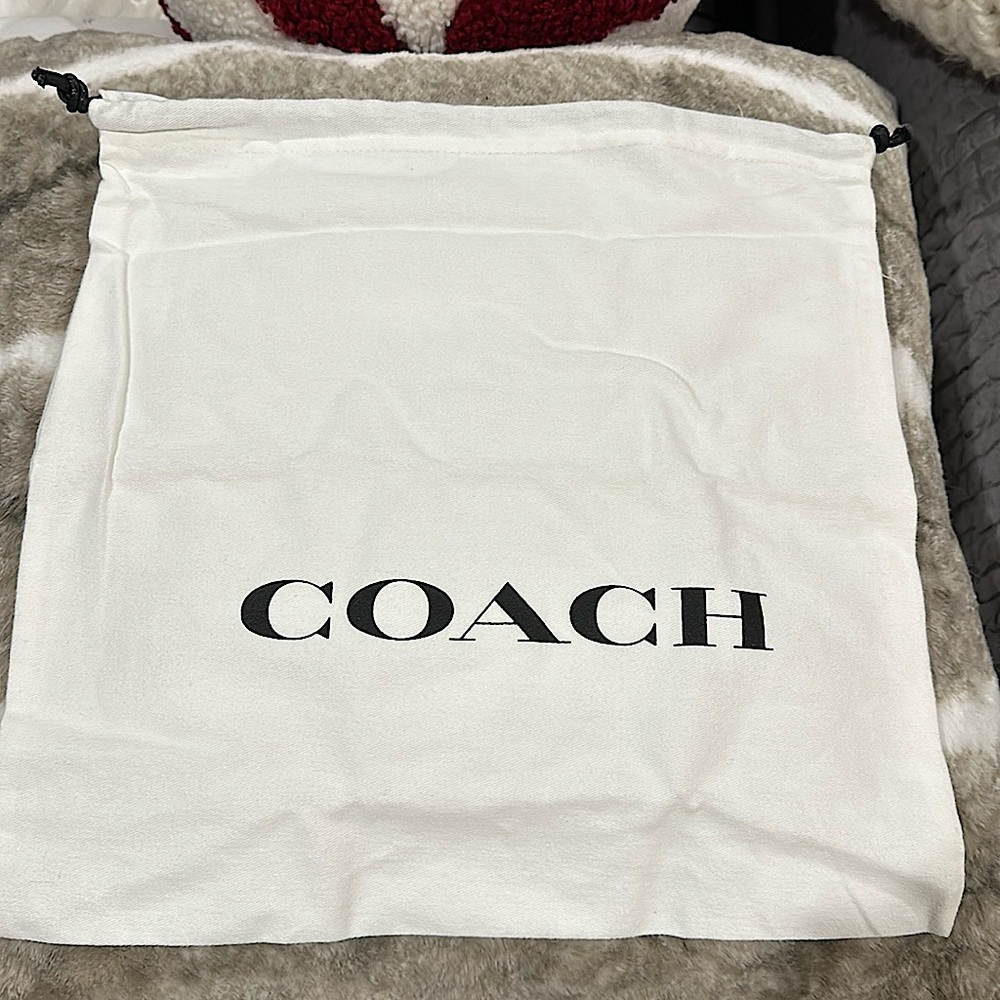 NWOT COACH DUST BAG MEDIUM